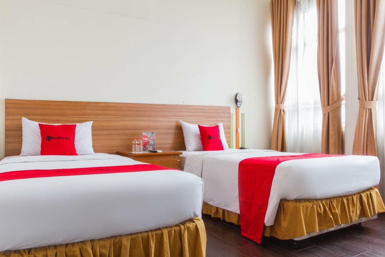 Reddoorz Plus @ Surapati 2 Μπαντούνγκ Εξωτερικό φωτογραφία